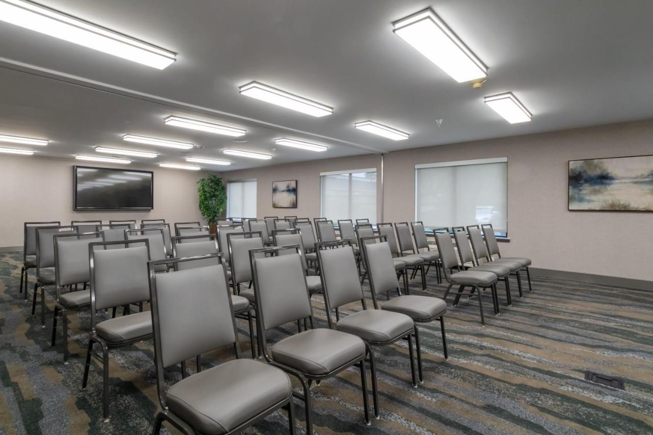 Oxford Suites Portland - Jantzen Beach Esterno foto