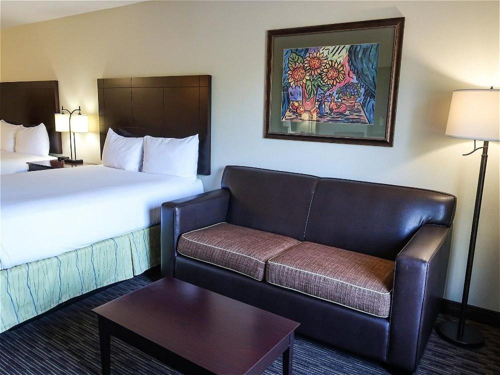 Oxford Suites Portland - Jantzen Beach Esterno foto